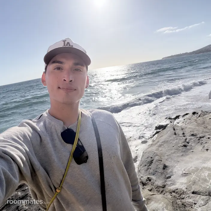 Roommate looking Highland, CA, $1200