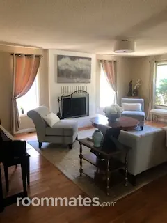 Room for rent in Portland, OR $1000, house