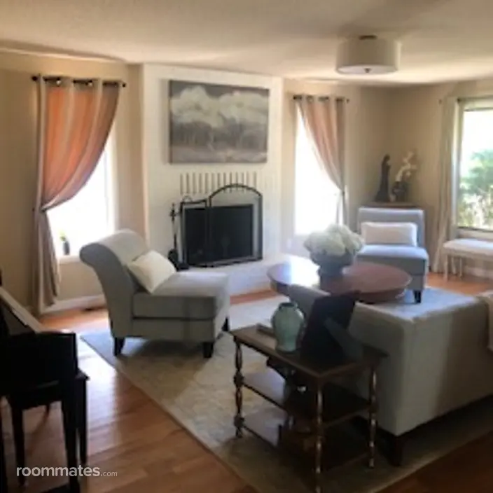 Room for rent in Portland, OR $800, house