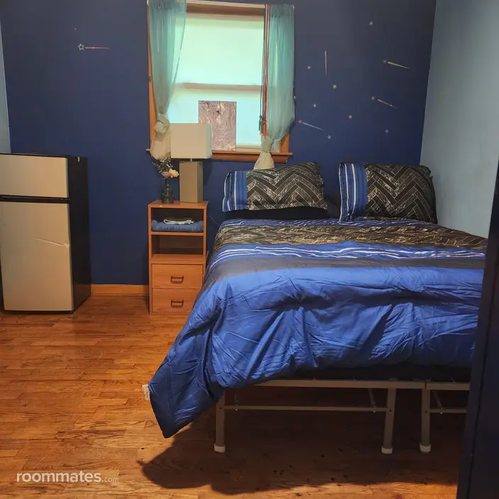Room for rent in Muskegon, MI $800, house