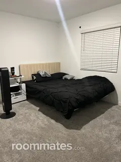Room for rent in Stockton, CA $800, house