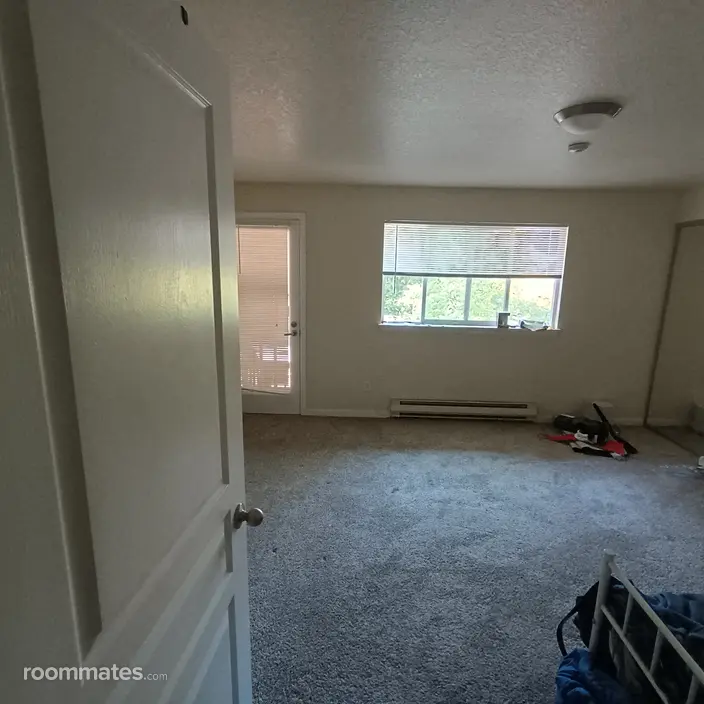Room for rent in Redmond, WA $825, apartment