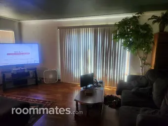 Room for rent in Salem, OR $1000, house