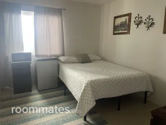 Room for rent in Irvine, CA $945, house
