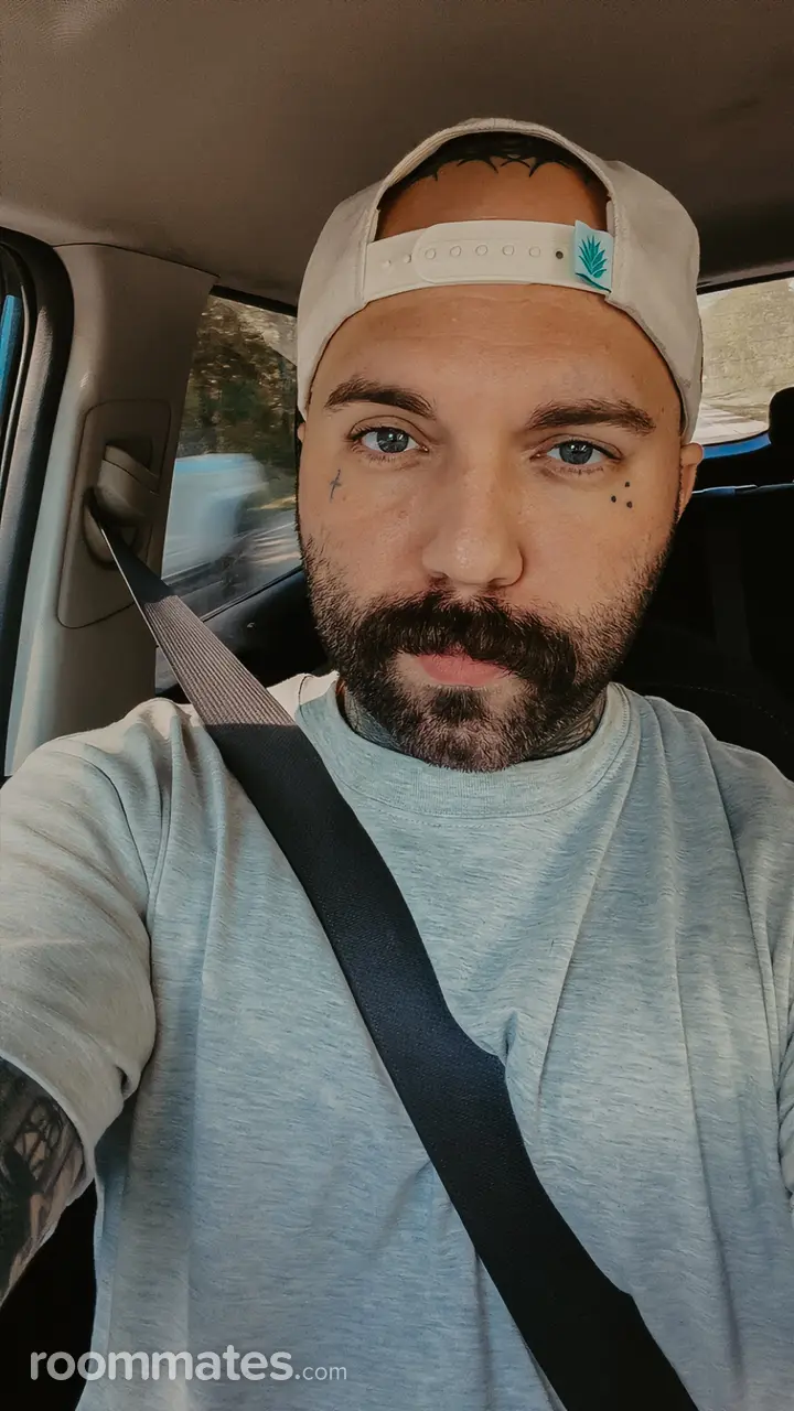 Profile photo 7 of 9