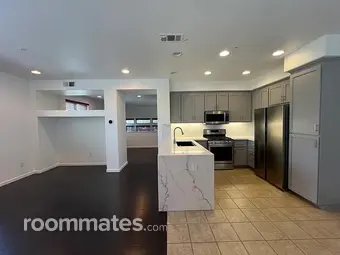 Room for rent in Pleasanton, CA $700, apartment