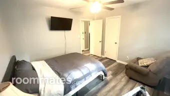 Room for rent in College Park, GA $700, house