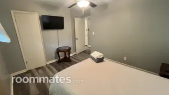 Room for rent in College Park, GA $700, house