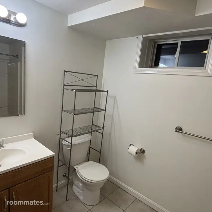 Room for rent in Randolph, MA $1500, house