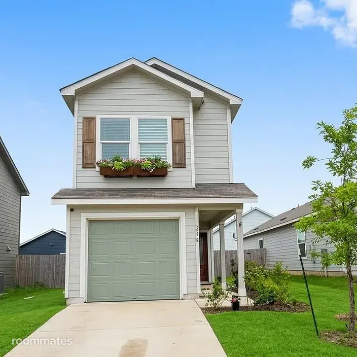 Room for rent in Kyle, TX $700, house