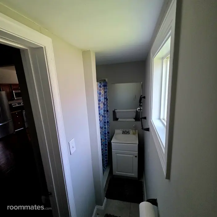 Room for rent in Richmond, VA $750, house