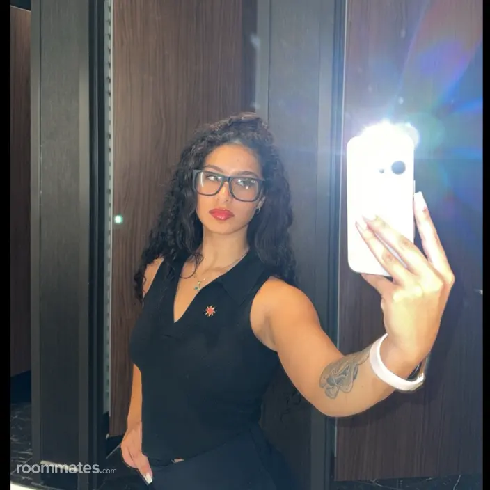 Roommate looking Miami, FL, $1000