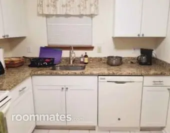 Room for rent in Manassas, VA $700, condo