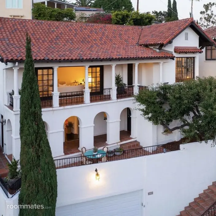 Room for rent in Los Angeles, CA $1750, house
