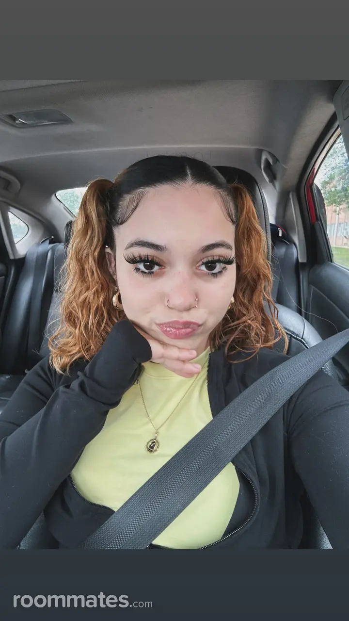 Profile photo 4 of 4