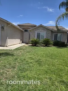 Room for rent in Fresno, CA $1000, house