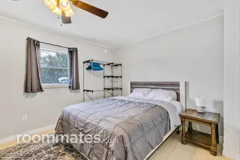 Room for rent in Fort Myers, FL $900, house