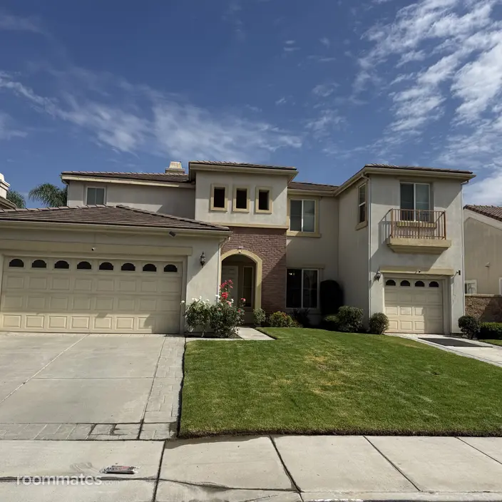 Room for rent in Eastvale, CA $1100, house