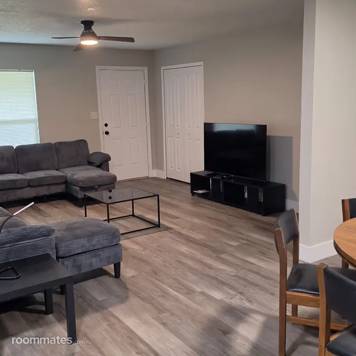 Room for rent in Orlando, FL $800, house