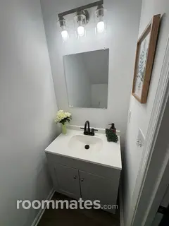 Room for rent in Williamsburg, VA $1000, house