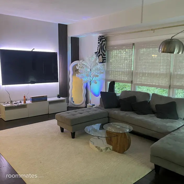Room for rent in Milford, OH $650, house