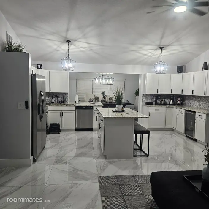 Room for rent in Hobe Sound, FL $2200, house