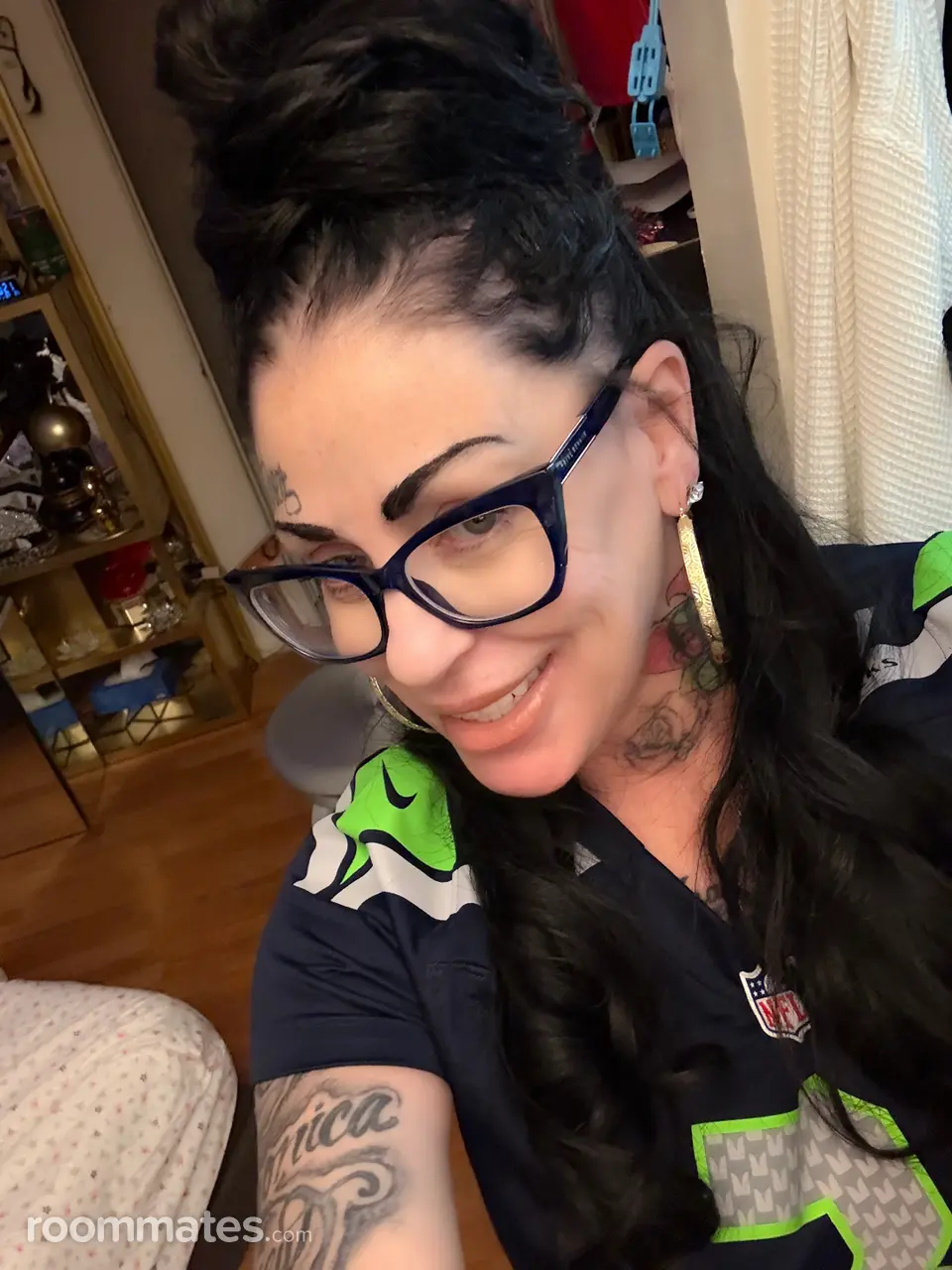 Profile photo 4 of 4