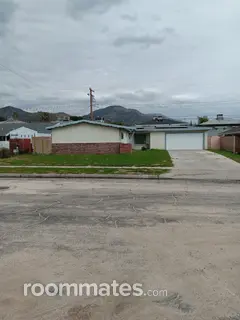Room for rent in San Bernardino, CA $800, house