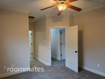 Room for rent in Huntsville, AL $700, townhouse