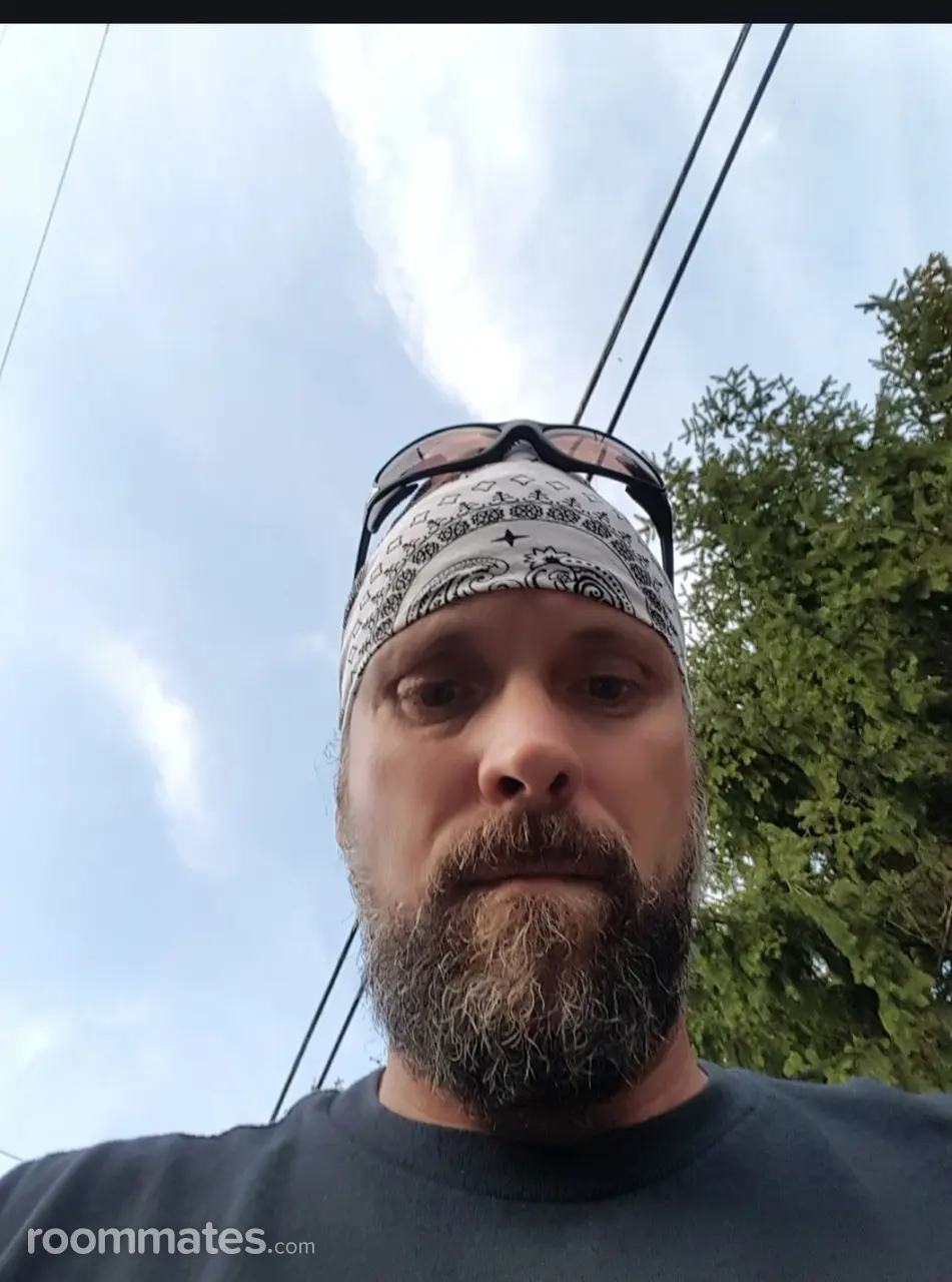 Profile photo 4 of 4