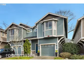 Room for rent in Portland, OR $1600, townhouse
