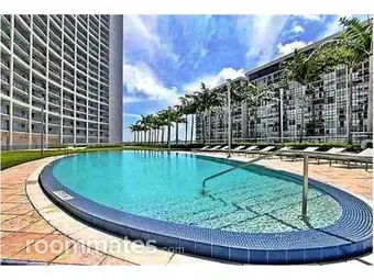 Room for rent in Miami, FL $1800, condo