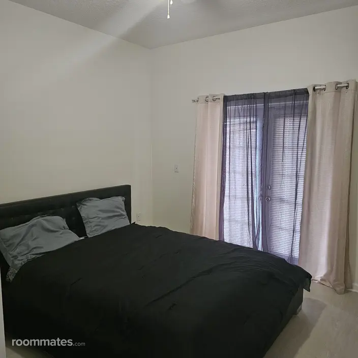 Room for rent in Orlando, FL $755, house
