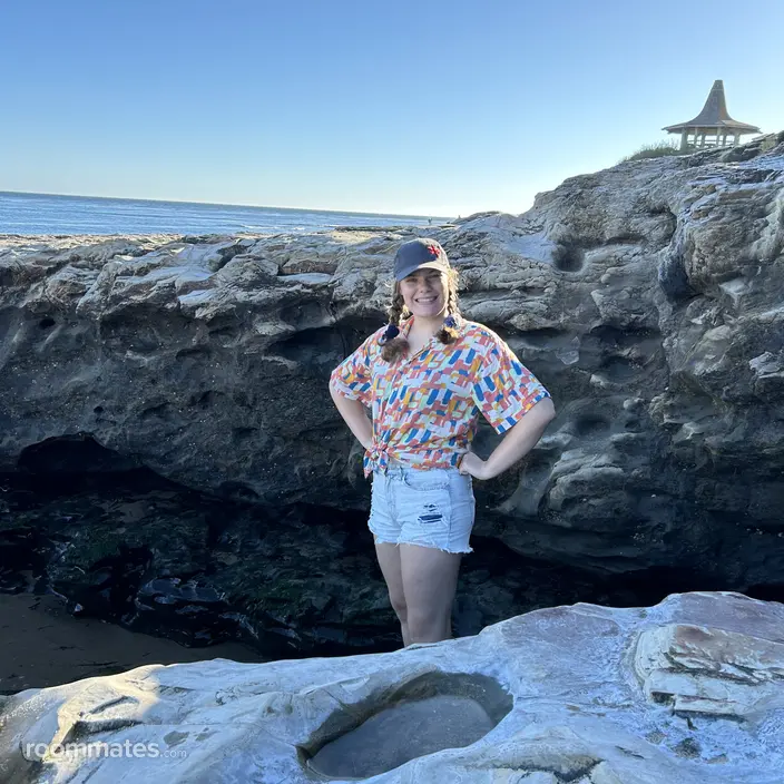 Roommate looking Long Beach, CA, $1400