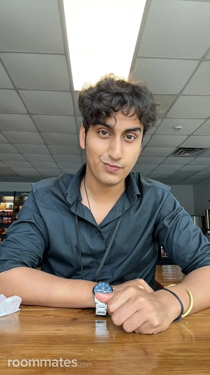 Profile photo 4 of 4