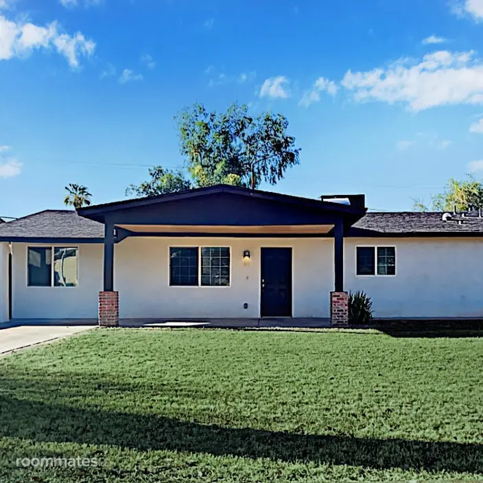 Room for rent in Phoenix, AZ $869, house