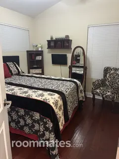 Room for rent in Glendale Heights, IL $1400, house