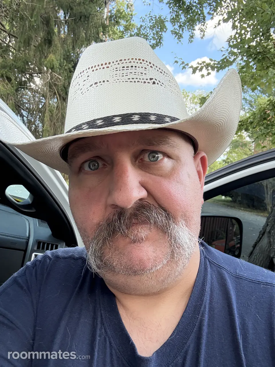 Profile photo 3 of 4