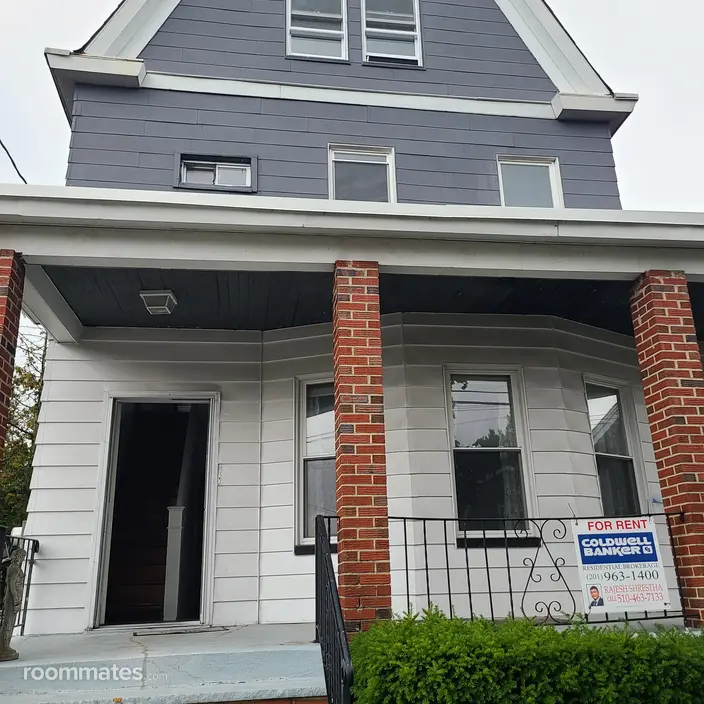 Room for rent in Lyndhurst, NJ $1200, house