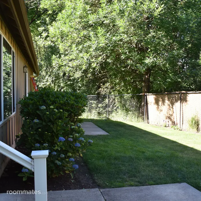 Room for rent in Eugene, OR $690, house