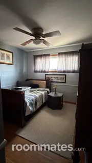 Room for rent in Garfield Heights, OH $600, house