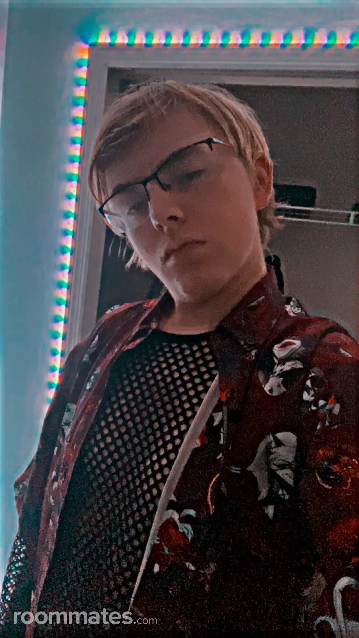 Profile photo 3 of 4