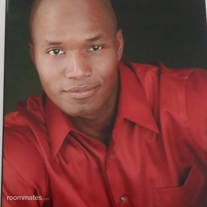 Roommate looking Reseda, CA, $1200