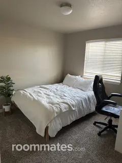 Room for rent in Colorado Springs, CO $1300, house