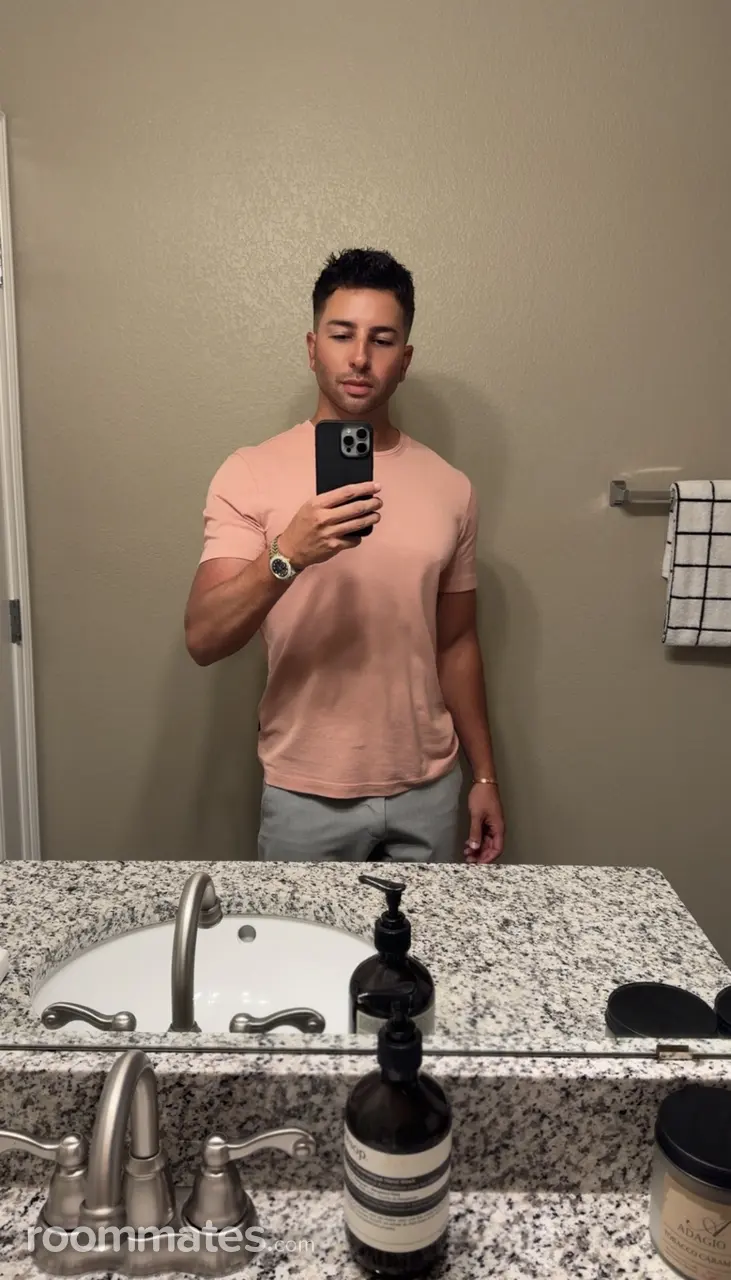 Profile photo 9 of 9