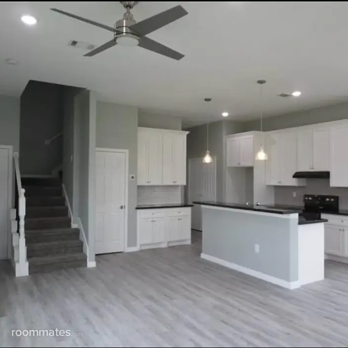Room for rent in Beasley, TX $600, house