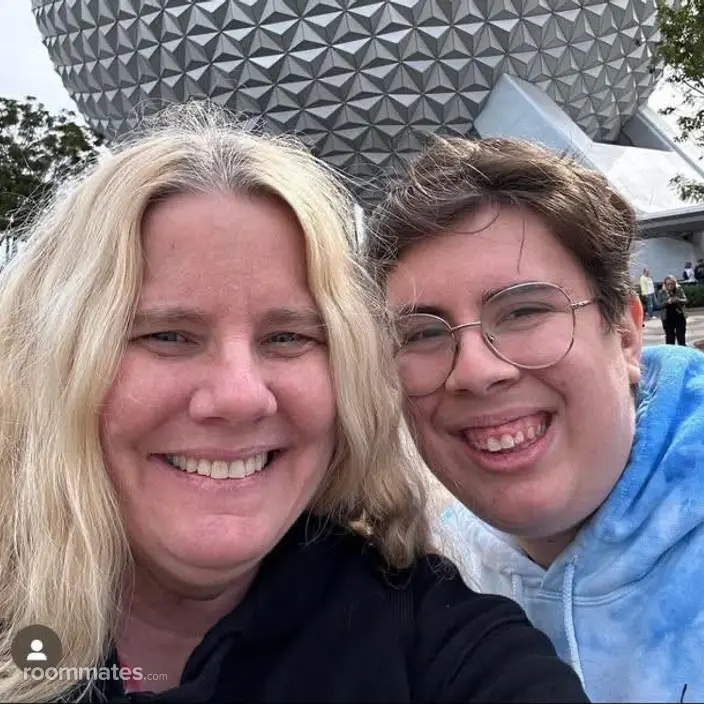 Roommate looking Orlando, FL, $1000