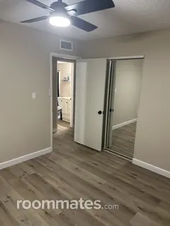 Room for rent in Mesa, AZ $900, house