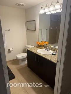 Room for rent in Lake Worth, FL $900, condo