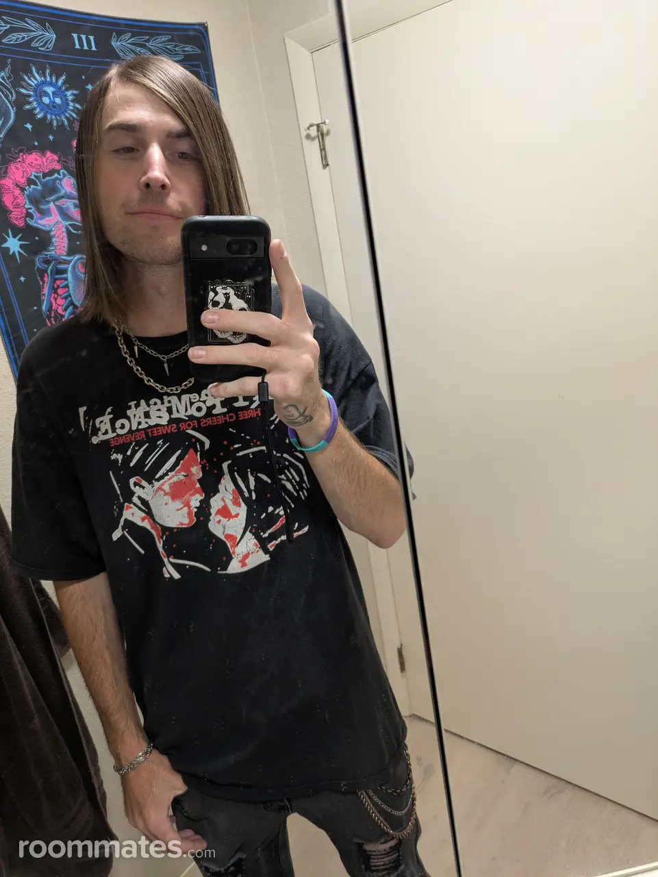 Profile photo 4 of 4